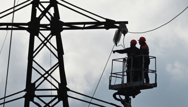 На Одещині енергетики відновили електропостачання після обстрілів