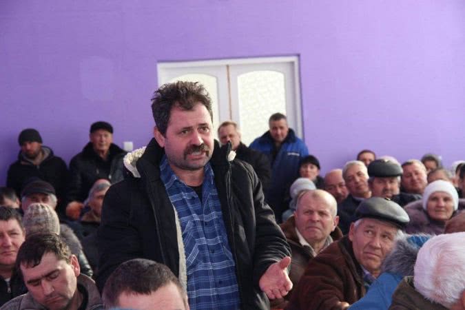 Жители села Мирнополье Арцизского района просят районные власти отремонтировать дорогу