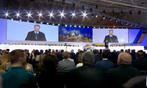 Порошенко объявил об участии в президентских выборах