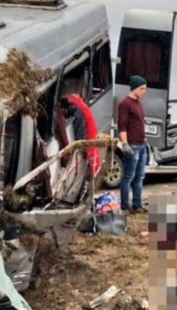 Нові подробиці трагедії на Одещині: учасником ДТП із маршруткою і BMW був мопед