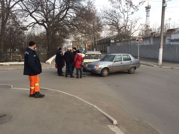 ДТП в Измаиле: на пересечении Бендерской и Холостякова «Славута» не пропустила «пятерку»