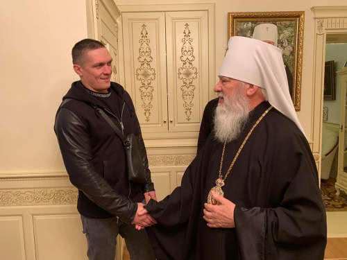 Усик в Одессе попросил благословения у митрополита Агафангела
