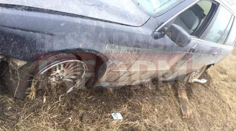 На трассе Одесса-Рени обнаружен брошенный после ДТП автомобиль BMW на еврономерах
