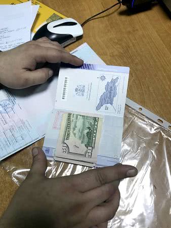 В пункте пропуска под Одессой гражданин Грузии пытался подкупить пограничника. Фото