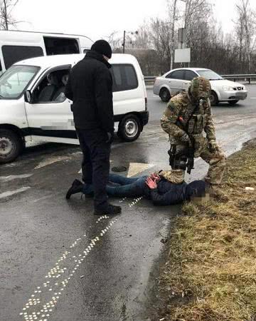 В Житомирской области накрыт сбыт оружия, похищенного из вч 