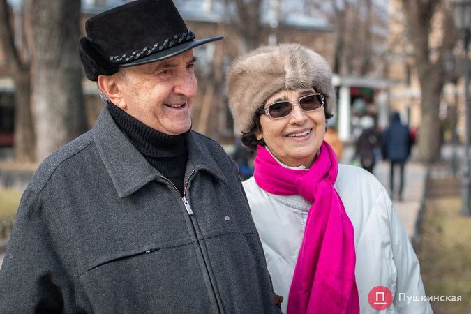 Праздник должен быть каждый день, а любовь вечной: что одесситы думают о Дне влюбленных. Фото