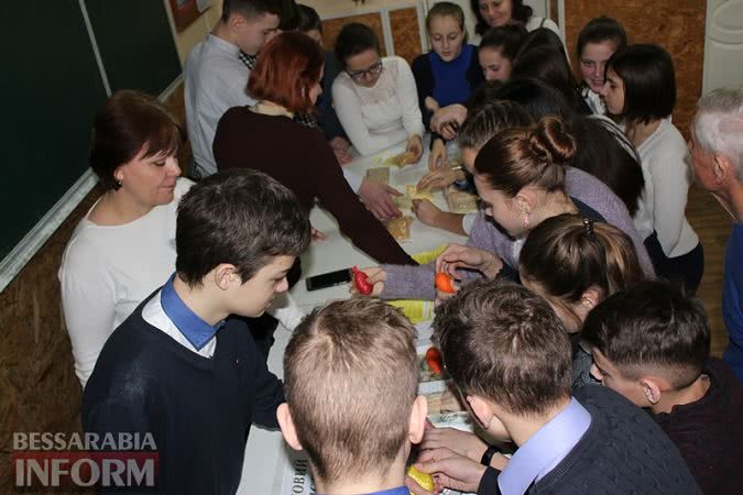 Рисование шоколадом и разоблачение фальшивых денег: Одесская пищевая академия презентовала себя в Измаиле