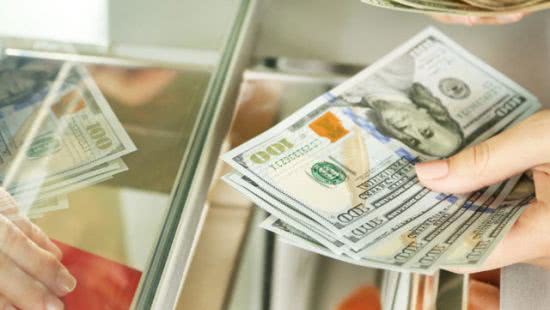 Аналитики рассказали, что будет с курсом доллара в Украине