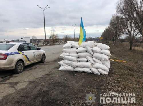 Под Днепром шестеро вооружённых мужчин пытались обустроить блокпост