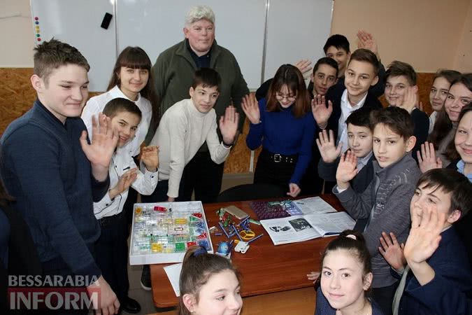 Рисование шоколадом и разоблачение фальшивых денег: Одесская пищевая академия презентовала себя в Измаиле