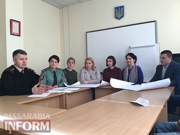 Не будь беспечным: в Килии инспектор пожарной охраны убеждал людей соблюдать правила безопасности