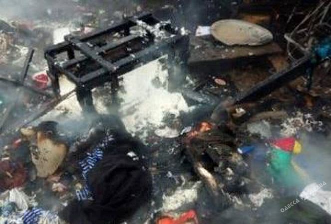 Рухнула крыша: огонь почти уничтожил домовладение в Одесской области