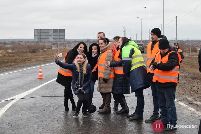 Президент Украины приехал в Одесскую область и открыл дорогу в объезд Рени. Фото