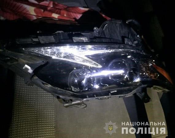 В Одессе двое иностранцев снимали детали с элитных авто