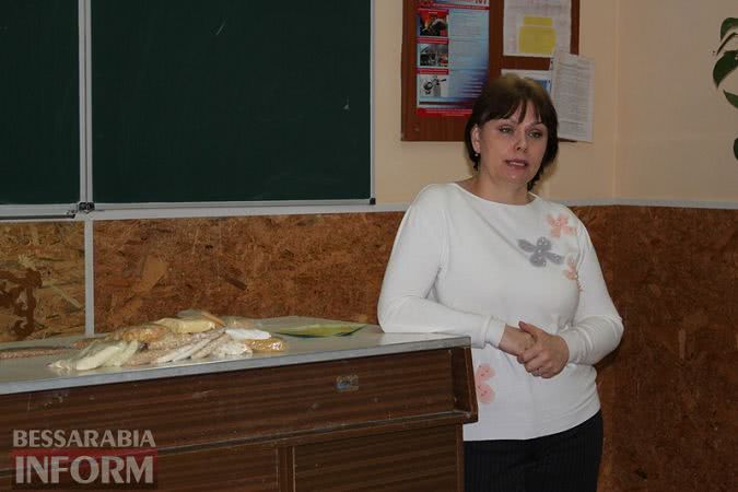 Рисование шоколадом и разоблачение фальшивых денег: Одесская пищевая академия презентовала себя в Измаиле