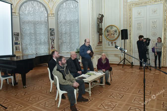 В одесском музее презентовали книгу-историю одного дома (фото)