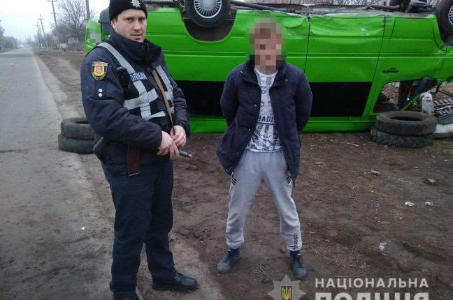 В Одесской области мужчина угнал микроавтобус, но попал в ДТП