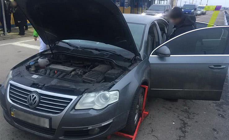Пограничники нашли угнанную в Одессе иномарку (фото)
