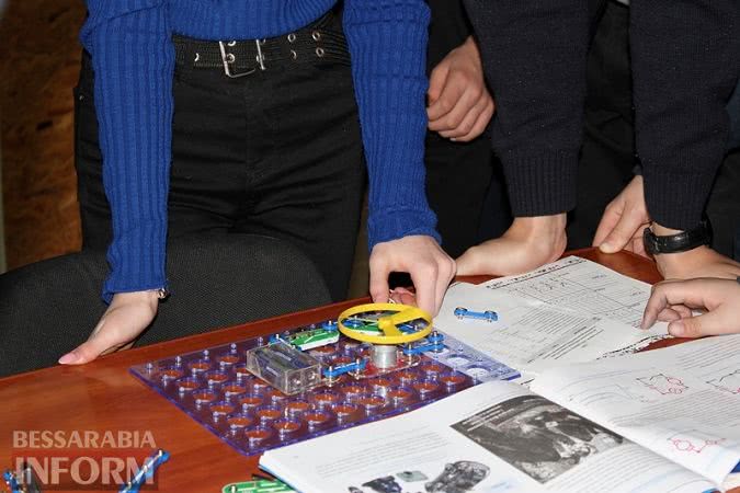 Рисование шоколадом и разоблачение фальшивых денег: Одесская пищевая академия презентовала себя в Измаиле