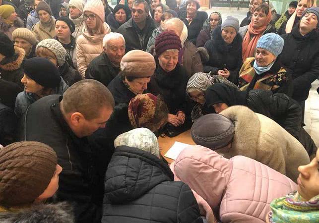 В Болграде прихожане Спасо-Преображенского собора решили не переходить в новую церковь