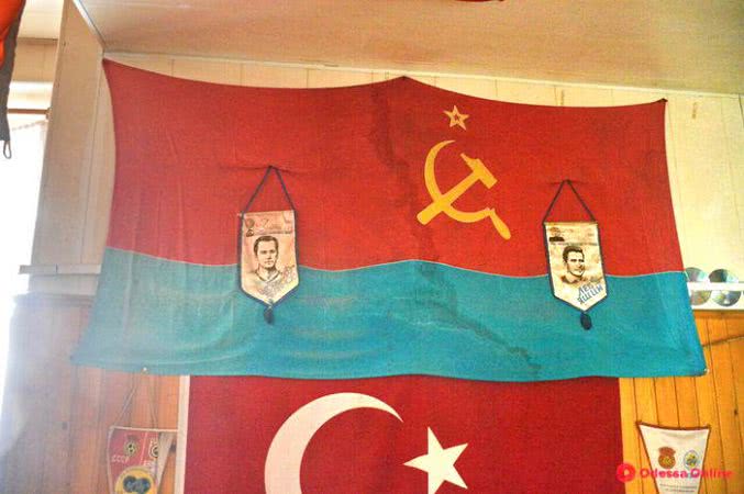 Советские флаги в кафе обнаружили одесские активисты
