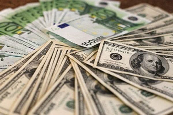 Предвыборная неделя в Одессе завершается ростом доллара: прогнозы