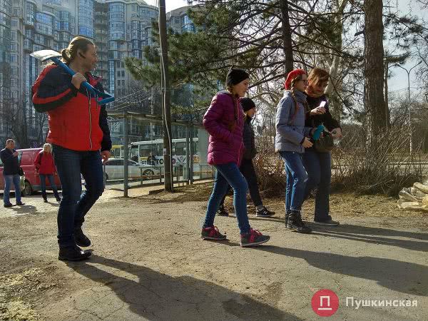 В подарок «Одессе-маме»: в парке Шевченко волонтеры высадили 600 кустов сирени. Фото