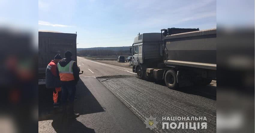 Скончался еще один дорожный рабочий, которого под Одессой сбил грузовик