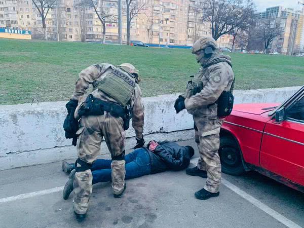В Одессе задержали вымогателей из группировки криминального авторитета. Фото, видео