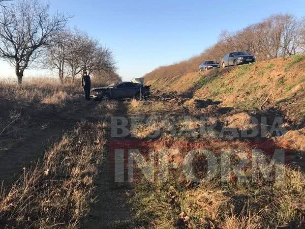 На трассе Одесса-Рени из-за попавшей в колесо палки Toyota перевернулась четыре раза