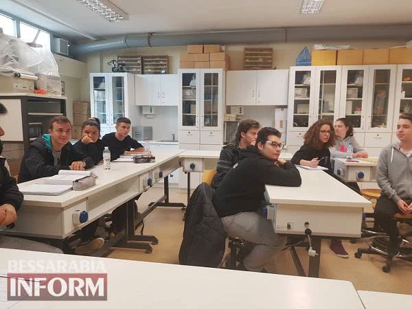 Представители килийской школы презентовали родной край на научной конференции в греческом городе-побратиме Килии