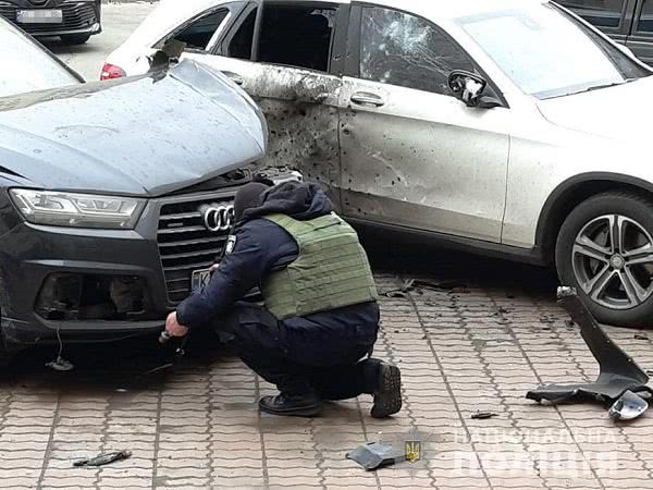 В Киеве гранатой "подорвали" машину Турчинова 