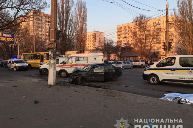 Смертельное ДТП в Одессе: погиб боец Нацгвардии (фото, видео)