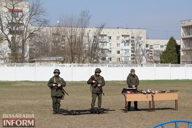 Территорию батальона Нацгвардии в Измаиле сегодня "оккупировали"...школьники