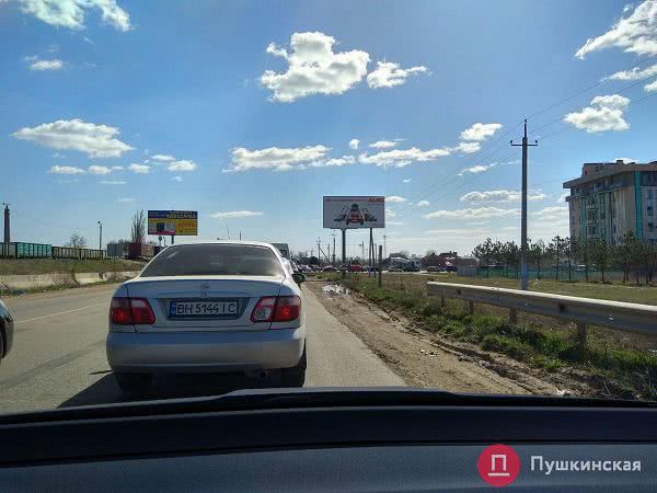 Пробки на трассе «Одесса-Черноморск»: в районе понтонной переправы ввели реверсивное движение