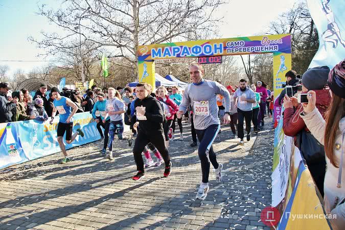 Марафонцы на Трассе здоровья открыли сезон бега. Фоторепортаж