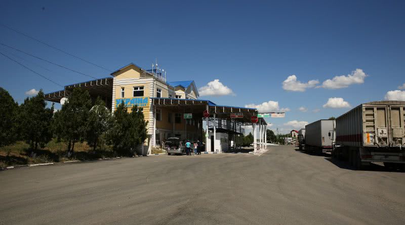 С сегодняшнего дня в пункте пропуска «Рени» начинается ремонт дороги, могут возникнуть очереди и пробки
