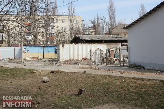 В Измаиле сносят "Росинку" - на месте бывшего рынка построят большой современный торговый центр
