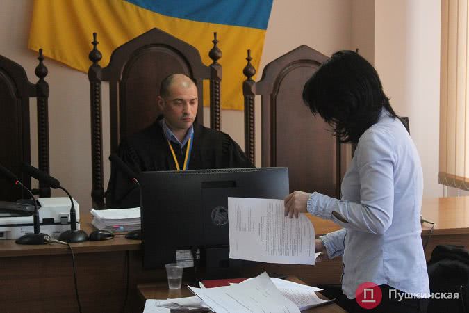 Пожар в «Виктории»: к делу приобщили новую экспертизу, а пограничники из-за латиницы не могут сказать, где важные свидетели