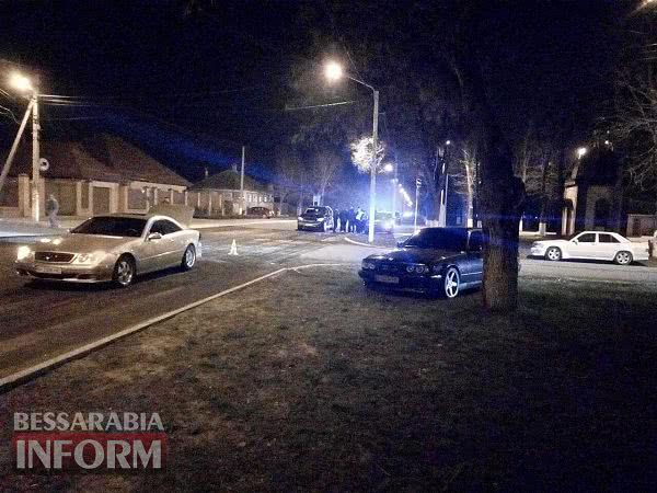 Ремонт дороги и нарушение ПДД: в Измаиле на проспекте Суворова столкнулись два "Мерседеса"