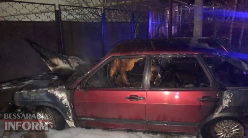В Измаиле местной жительнице сожгли автомобиль