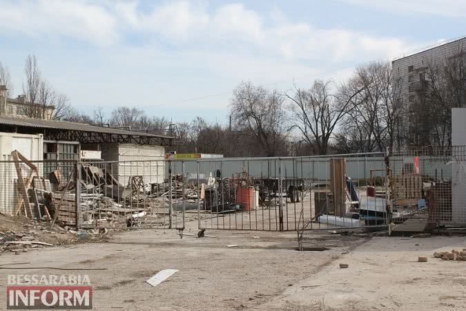 В Измаиле сносят "Росинку" - на месте бывшего рынка построят большой современный торговый центр