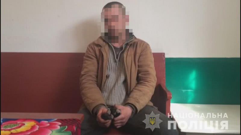 Не хотел быть брошенным: в Одесской области мужчина задушил сожительницу