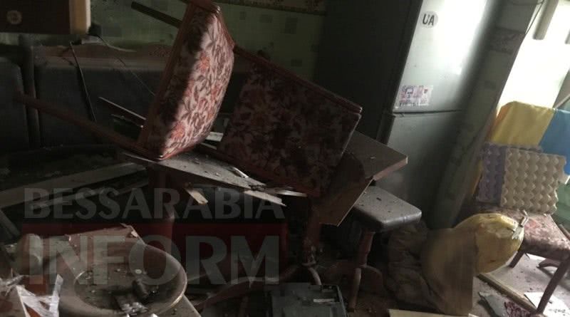 Появились фото с места взрыва на первом этаже многоэтажки в Измаиле