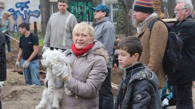 «Тиск і арешт майна»: відомій волонтерці Літнього театру в Одесі злісно погрожують