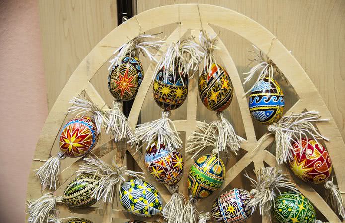 «К Пасхальным праздникам»: в Одессе открылась необычная выставка икон (фото)