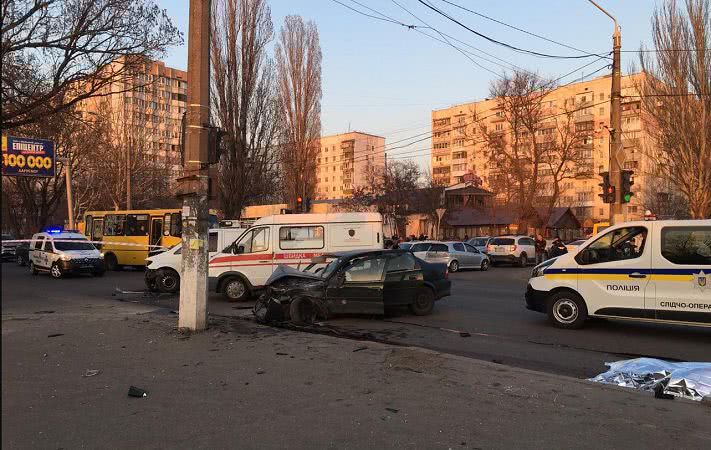 Суд арештував чоловіка, який бив ногами поранених у ДТП нацгвардійців