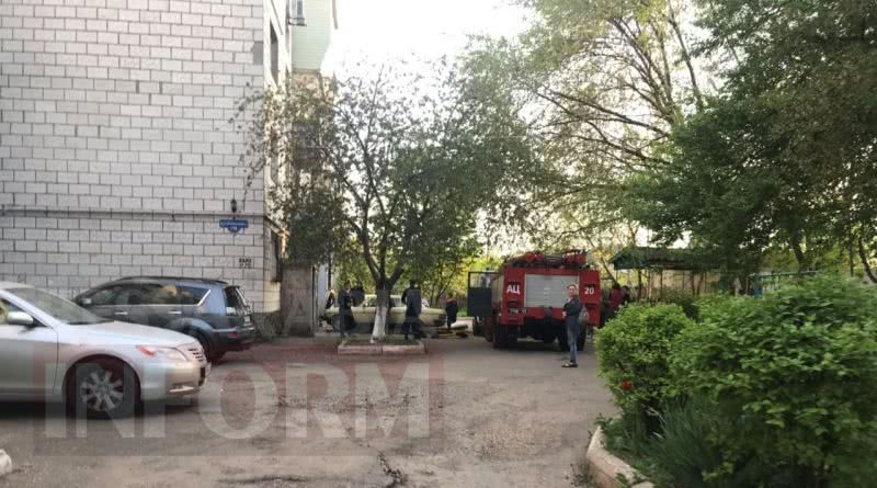 Появились фото с места взрыва на первом этаже многоэтажки в Измаиле
