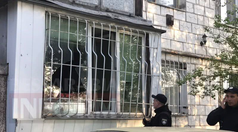 Полиция еще не квалифицировала взрыв в измаильской многоэтажке. Из Одессы в Измаил едут взрывотехники