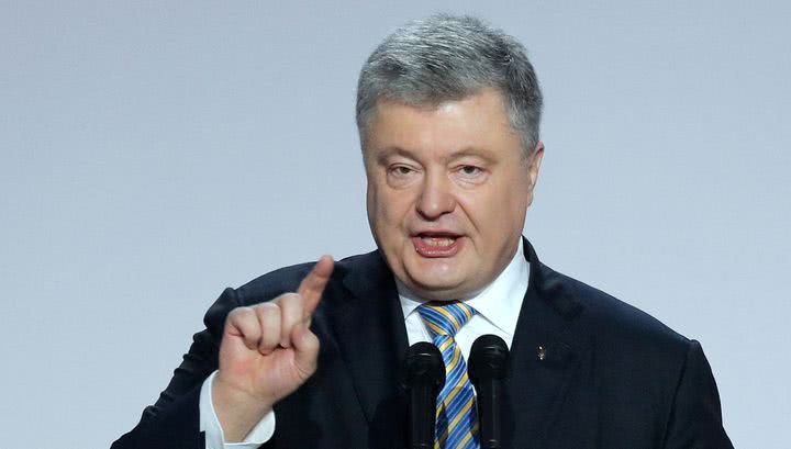 Порошенко: в Украине «по политическим мотивам ни один человек за эти 5 лет не пострадал». При этом  в стране сотни человек побывали или находятся "за решеткой" по политическим причинам